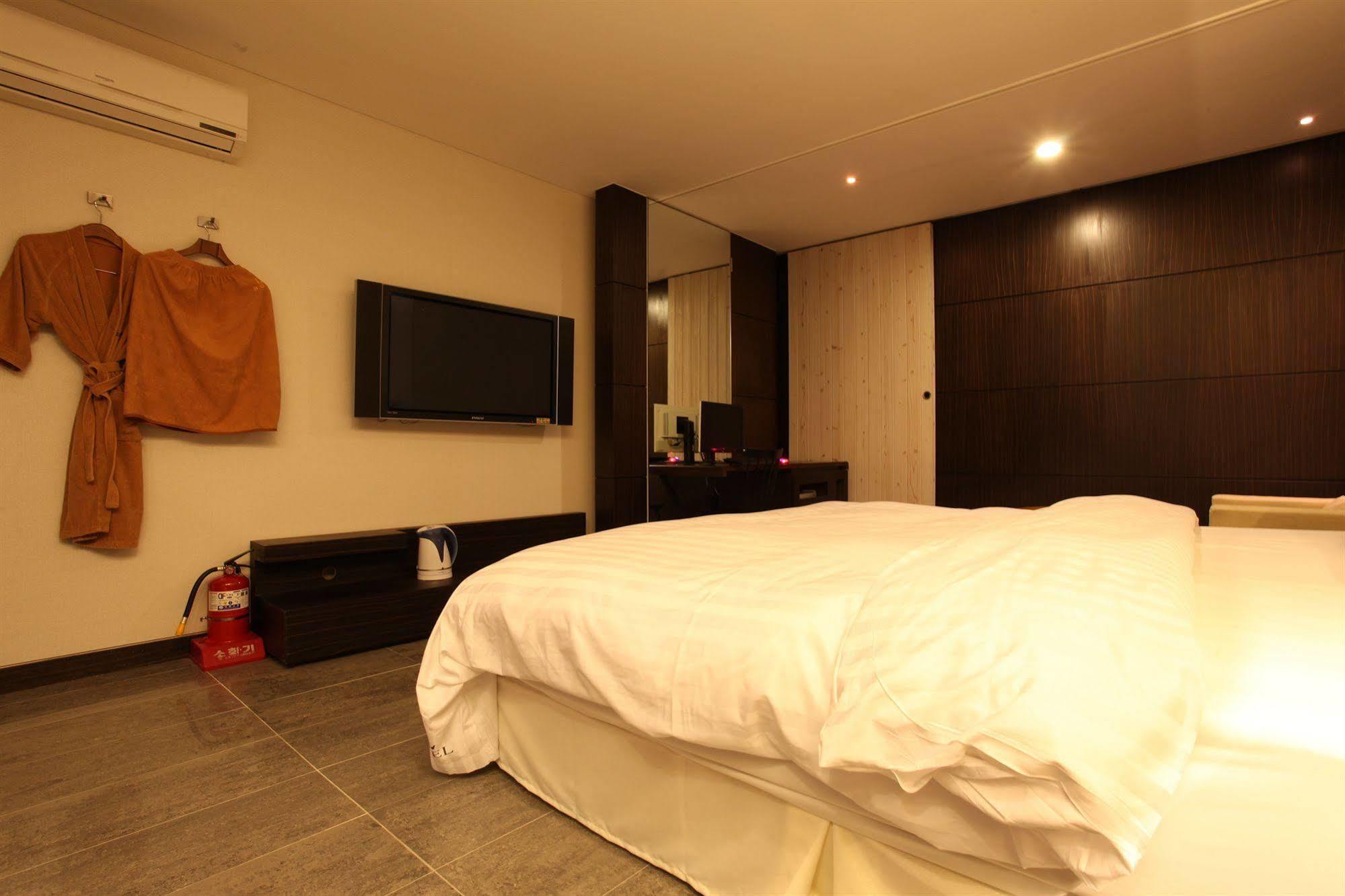 Yeongdeungpo Lifestyle F Hotel Seoul Eksteriør billede